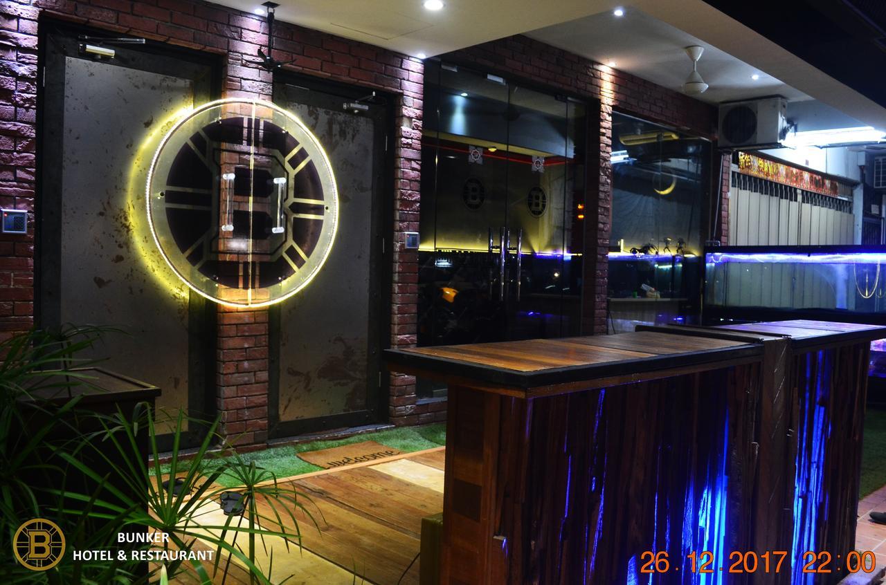 Bunker Hotel & Restaurant Kuala Lumpur Extérieur photo