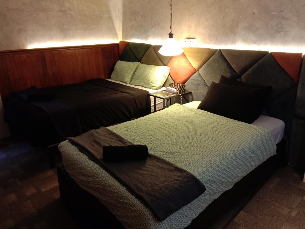 Bunker Hotel & Restaurant Kuala Lumpur Extérieur photo