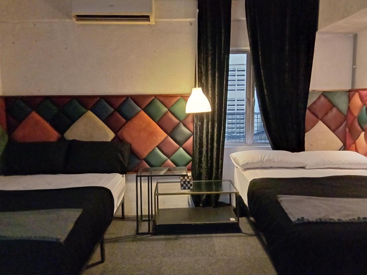 Bunker Hotel & Restaurant Kuala Lumpur Extérieur photo