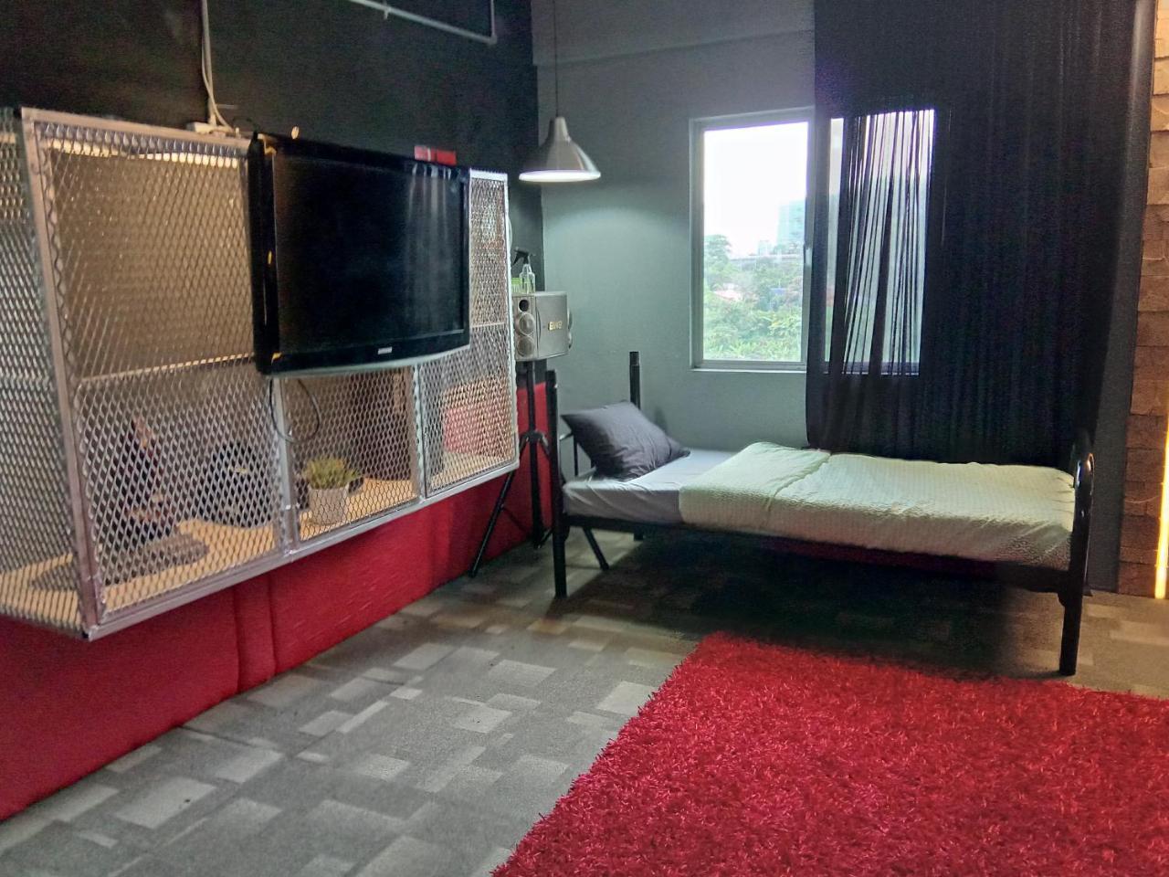 Bunker Hotel & Restaurant Kuala Lumpur Extérieur photo